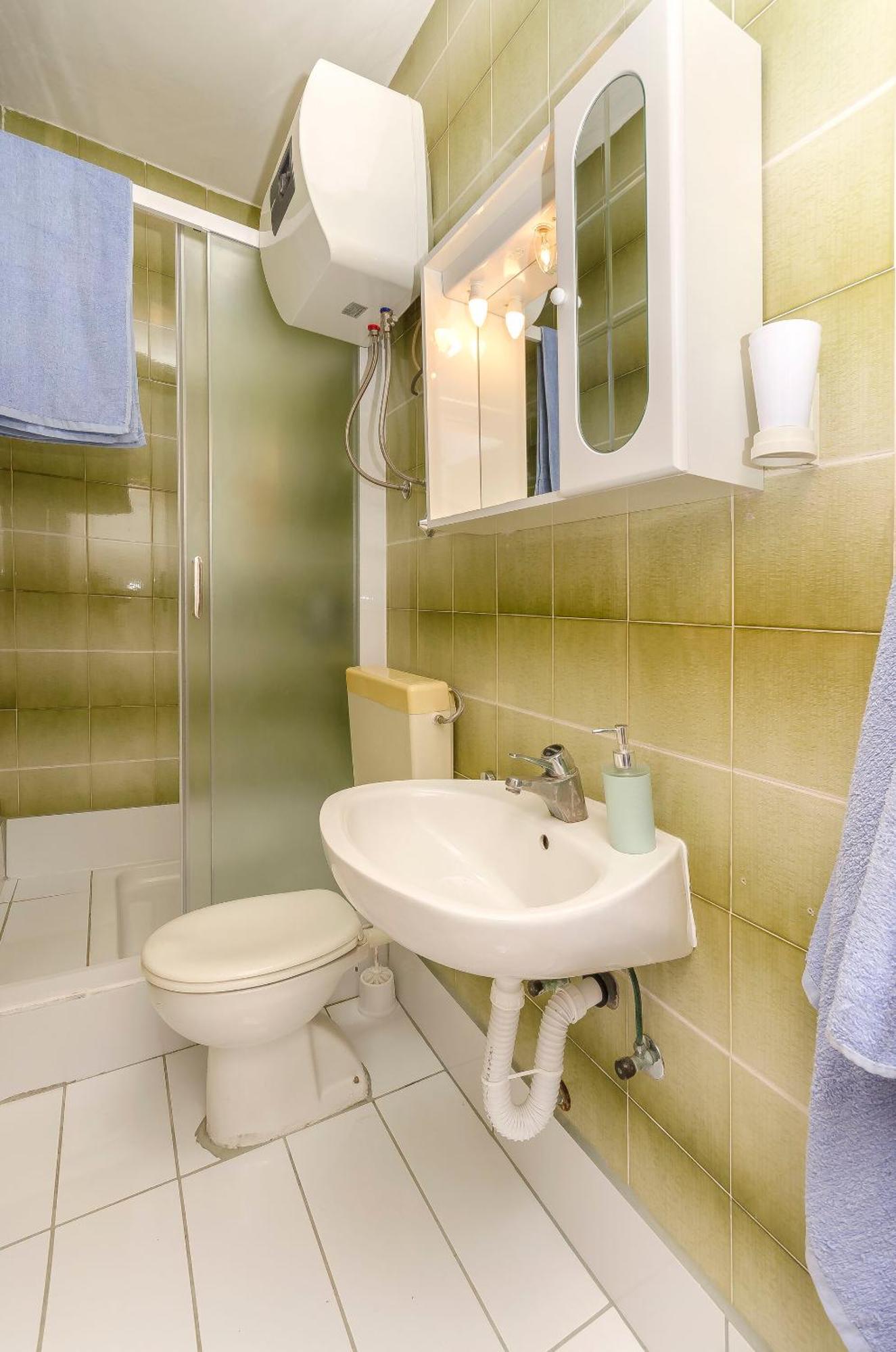 Apartment And Rooms Artina Водице Екстериор снимка