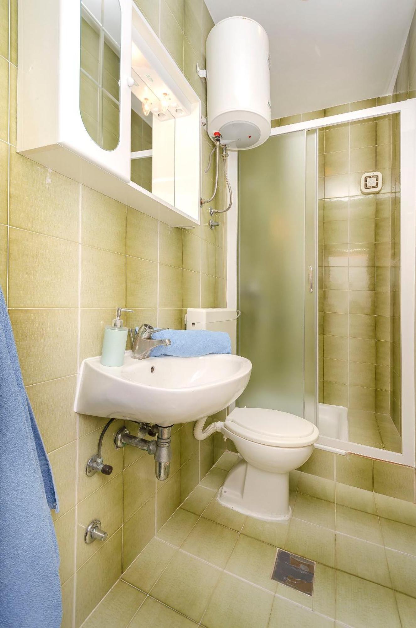 Apartment And Rooms Artina Водице Екстериор снимка
