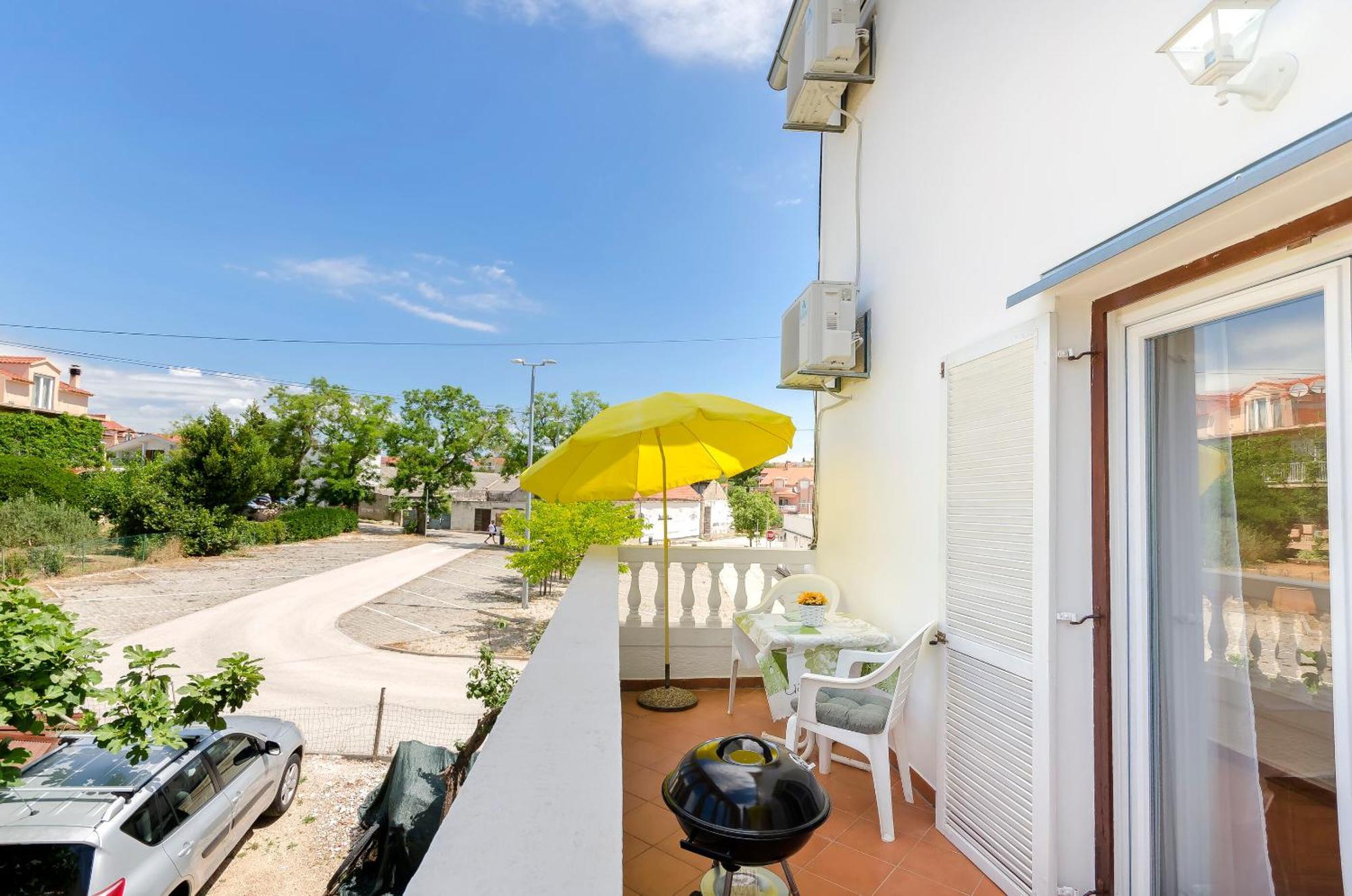Apartment And Rooms Artina Водице Екстериор снимка