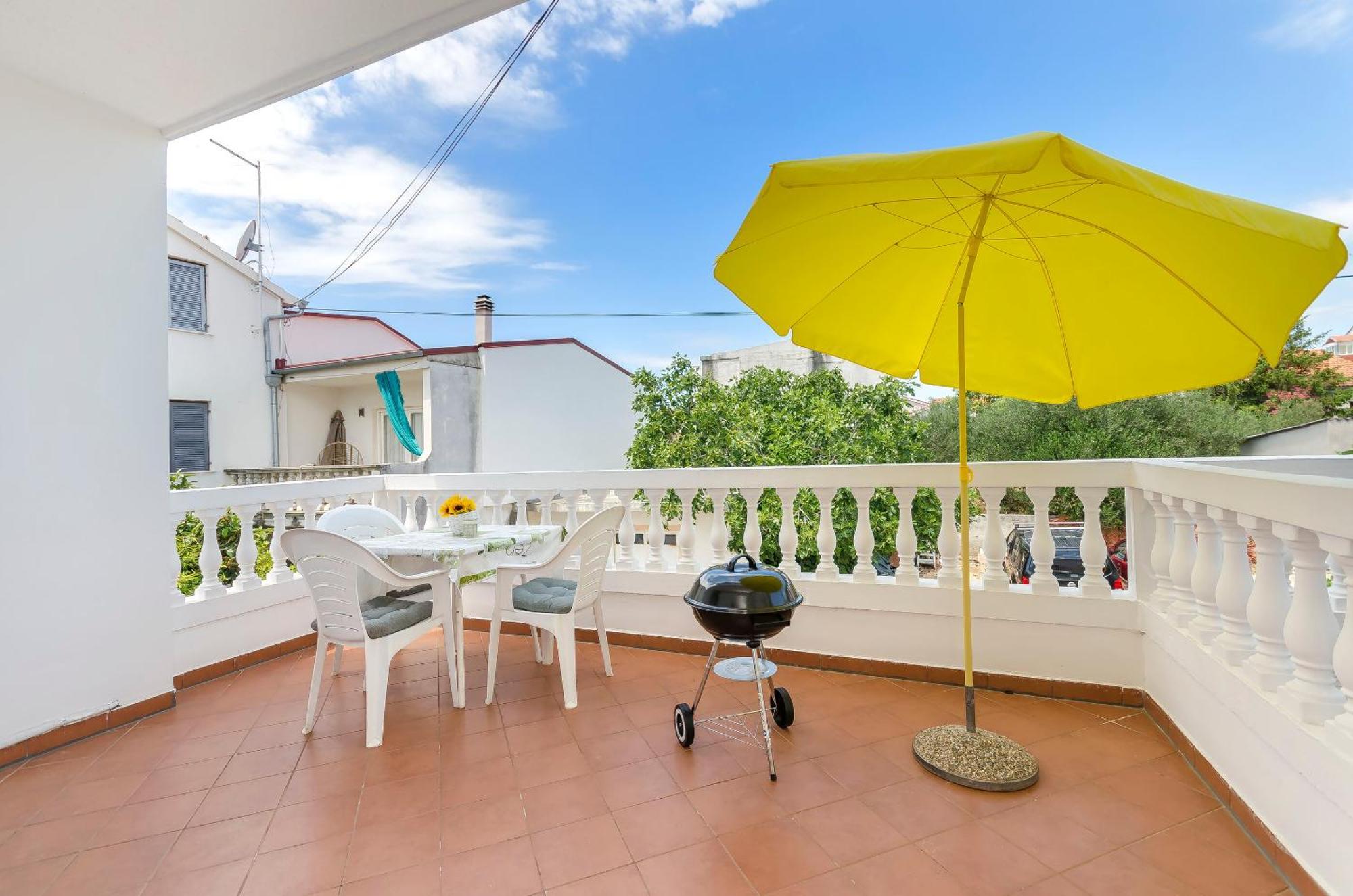 Apartment And Rooms Artina Водице Екстериор снимка