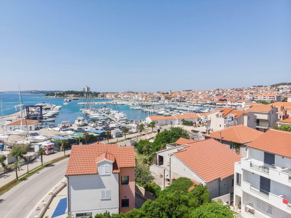 Apartment And Rooms Artina Водице Екстериор снимка