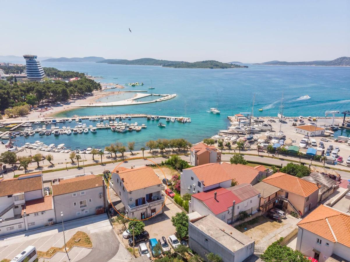 Apartment And Rooms Artina Водице Екстериор снимка