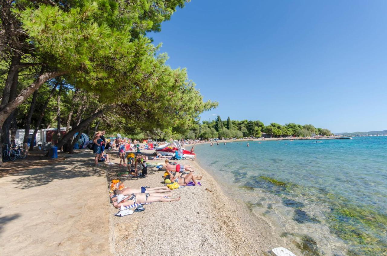 Apartment And Rooms Artina Водице Екстериор снимка